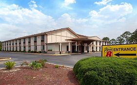 Super 8 By Wyndham Waycross Ga